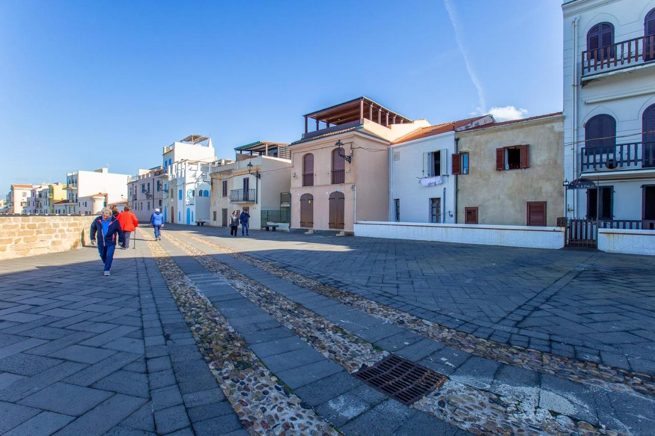 Апартаменти Sardinia Re - Cavour Loft Sea View Альгеро Екстер'єр фото